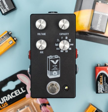 JHS pedal Bat-Sim